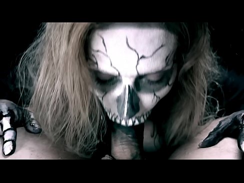 ❤️ Demonska djevojka siše kurac svojim crnim ustima i guta spermu. ❤️❌ Prelijepi porno u pornografiji bs.hdpornpics.ru ❤